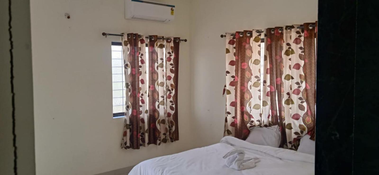 Blue Bell Homestay 罗纳瓦拉 外观 照片