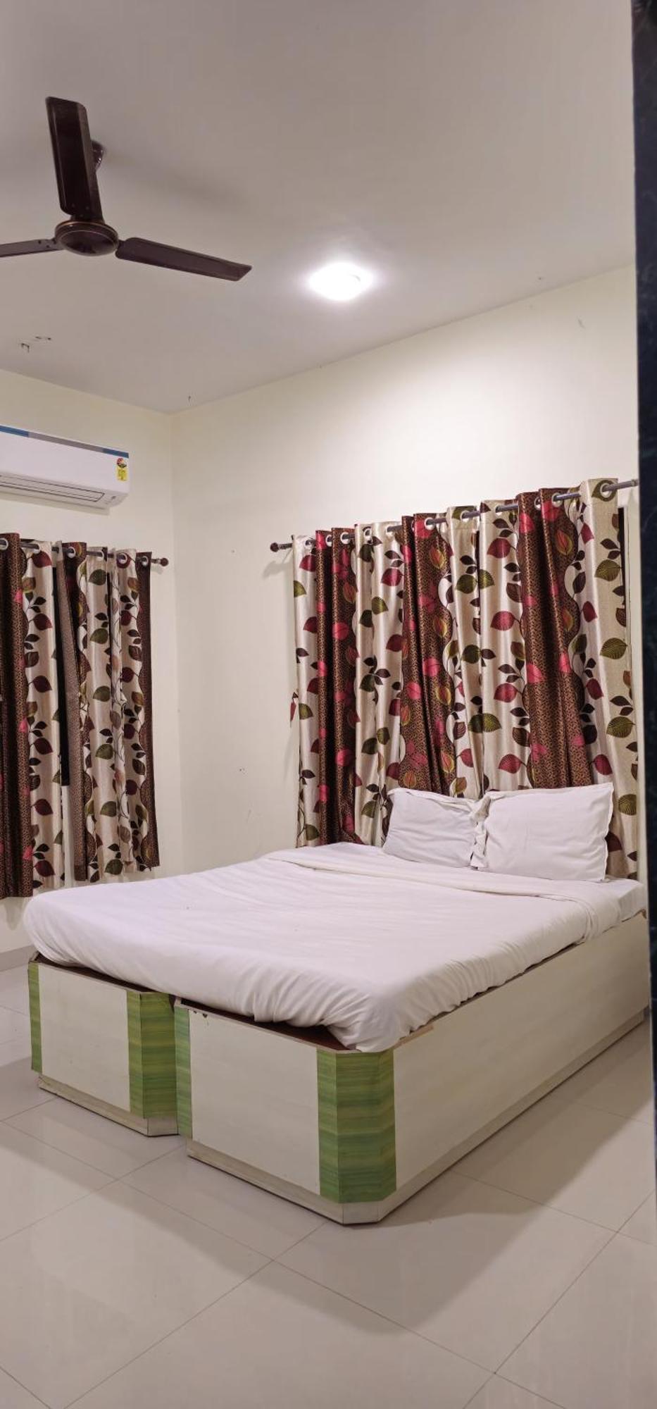 Blue Bell Homestay 罗纳瓦拉 外观 照片
